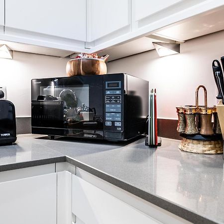 Mission Wave - Venture Apartment Staines-upon-Thames Екстериор снимка