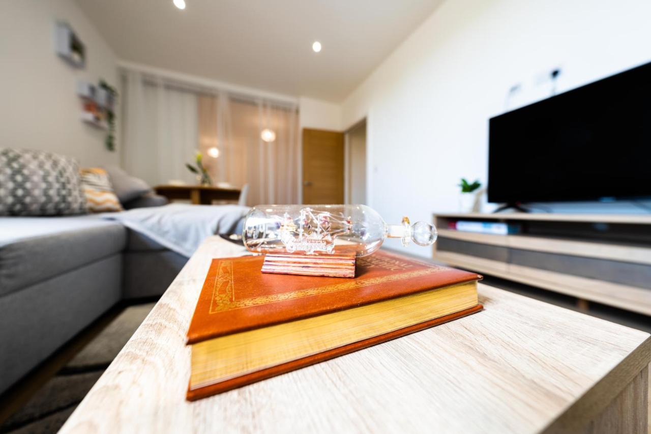 Mission Wave - Venture Apartment Staines-upon-Thames Екстериор снимка