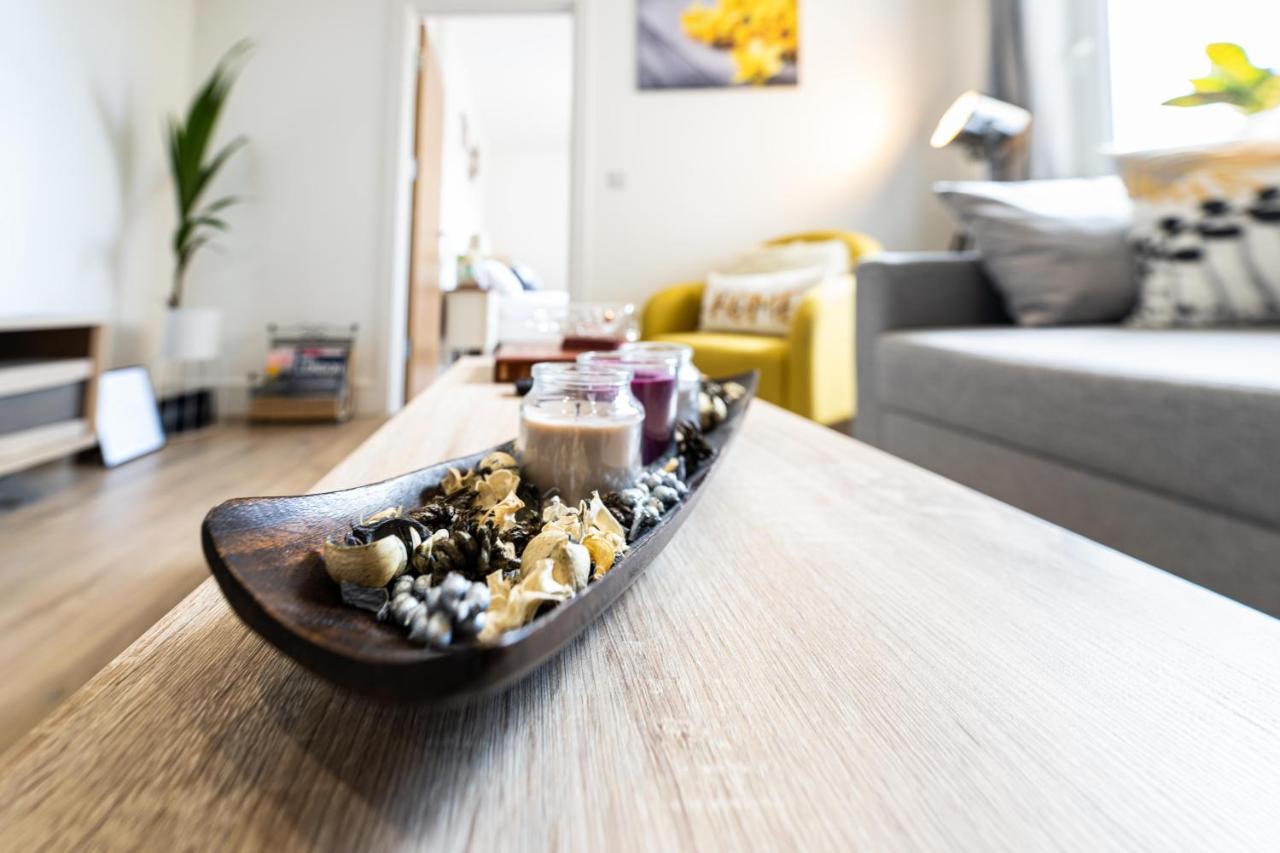 Mission Wave - Venture Apartment Staines-upon-Thames Екстериор снимка