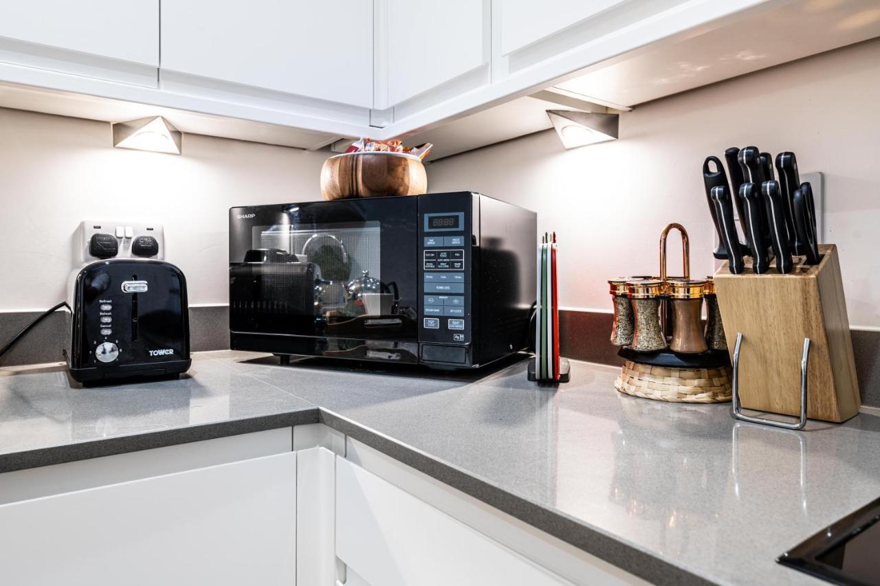 Mission Wave - Venture Apartment Staines-upon-Thames Екстериор снимка