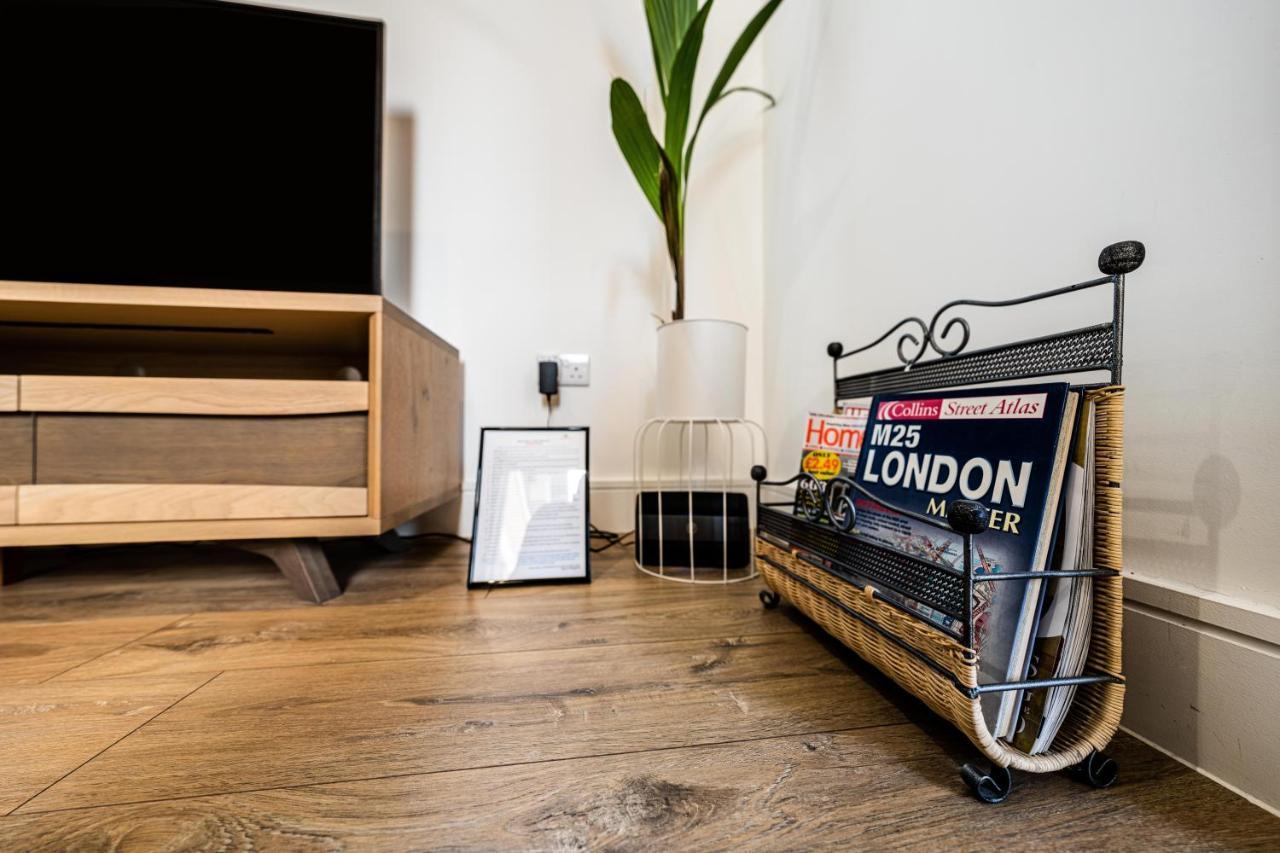 Mission Wave - Venture Apartment Staines-upon-Thames Екстериор снимка