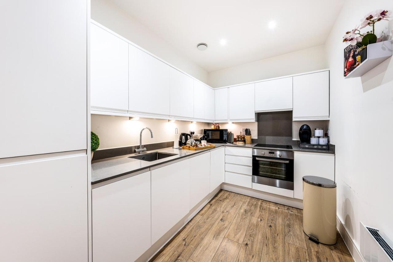 Mission Wave - Venture Apartment Staines-upon-Thames Екстериор снимка
