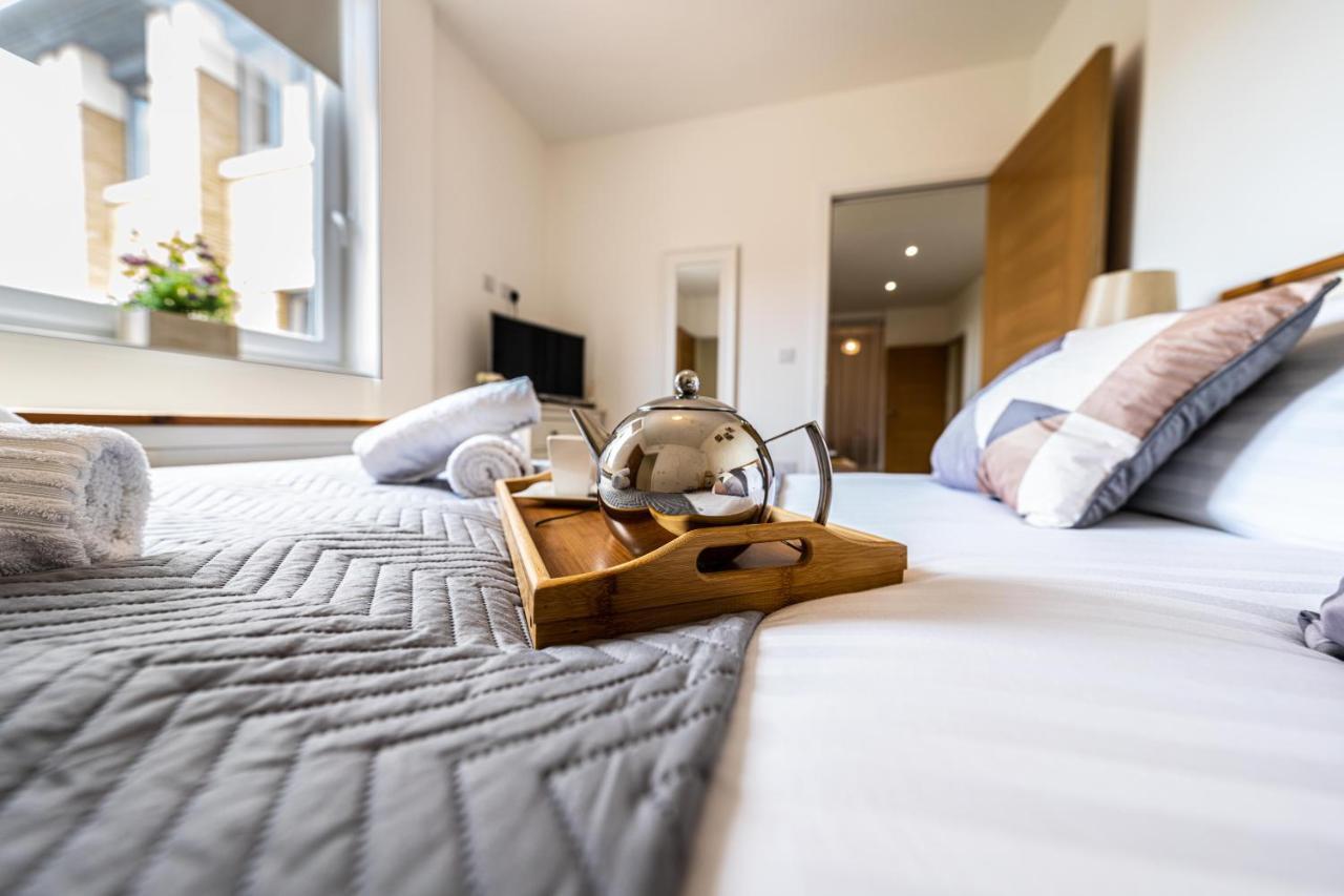 Mission Wave - Venture Apartment Staines-upon-Thames Екстериор снимка
